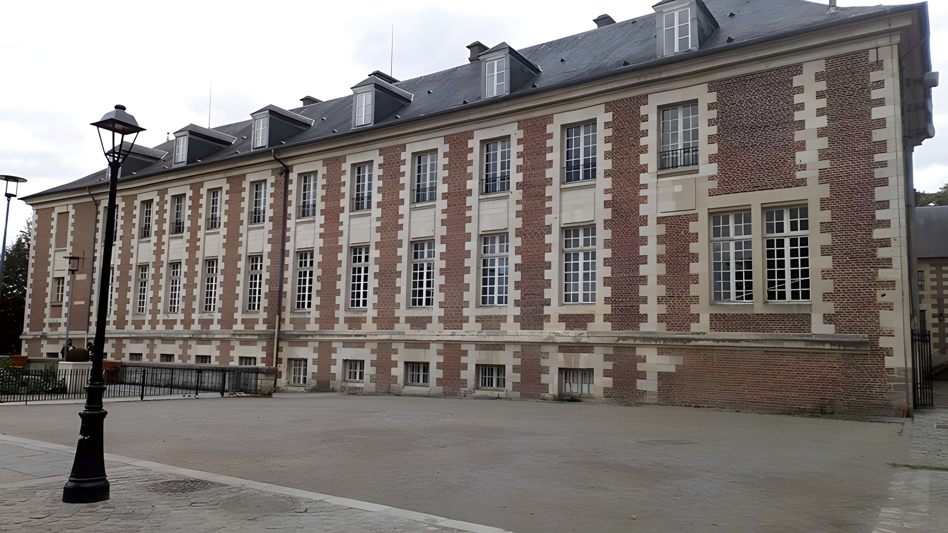 Palais épiscopal d'Amiens