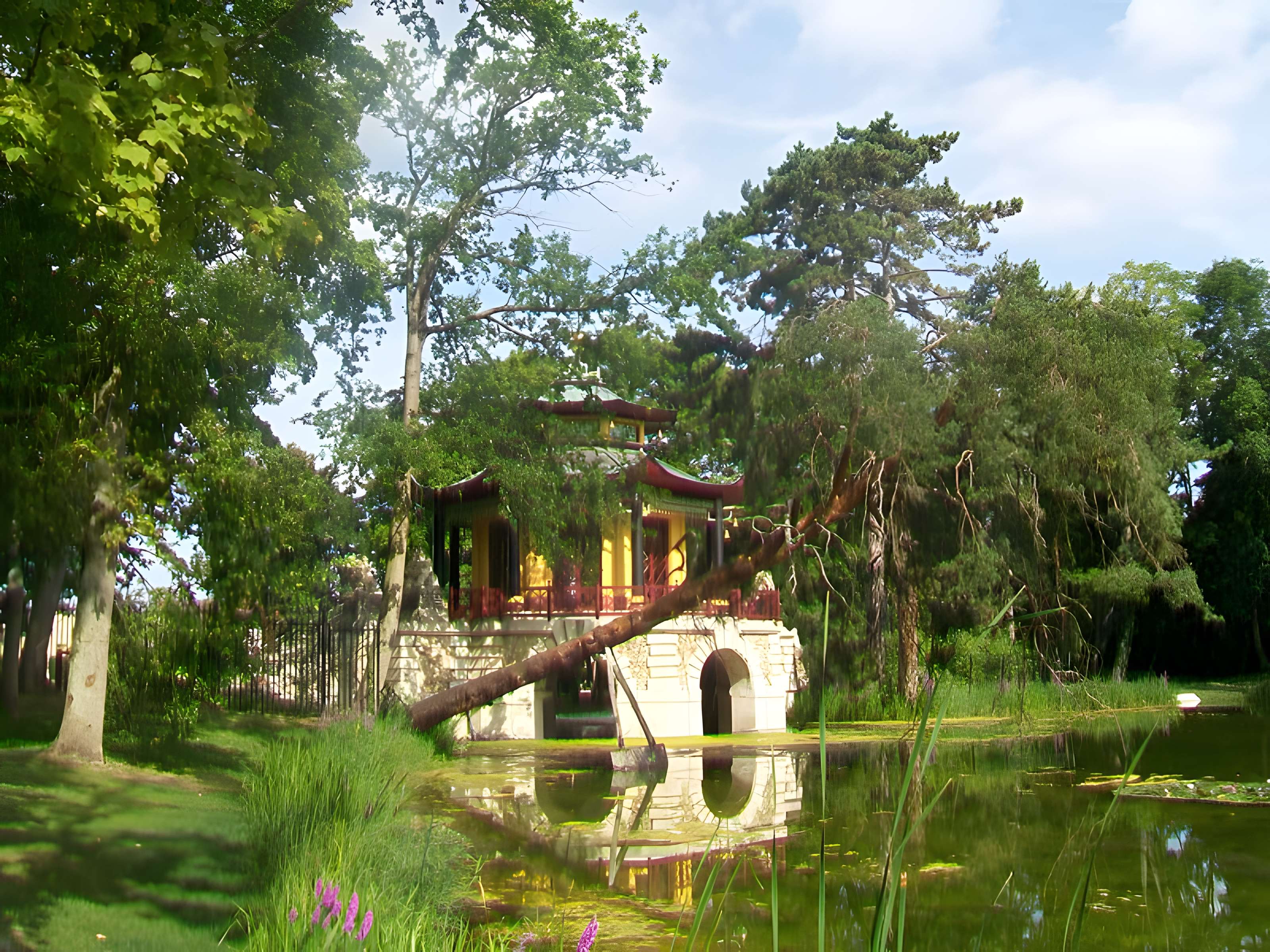 Pavillon chinois de Cassan à L'Isle-Adam