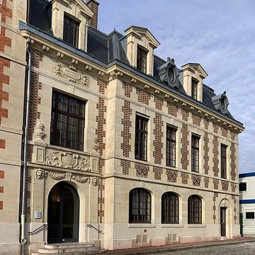 Pavillon dAntoine de Navarre à Charenton-le-Pont