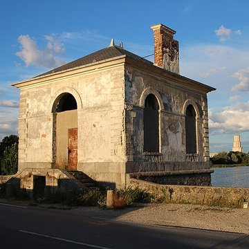 Pavillon de lÉtang de Saclay