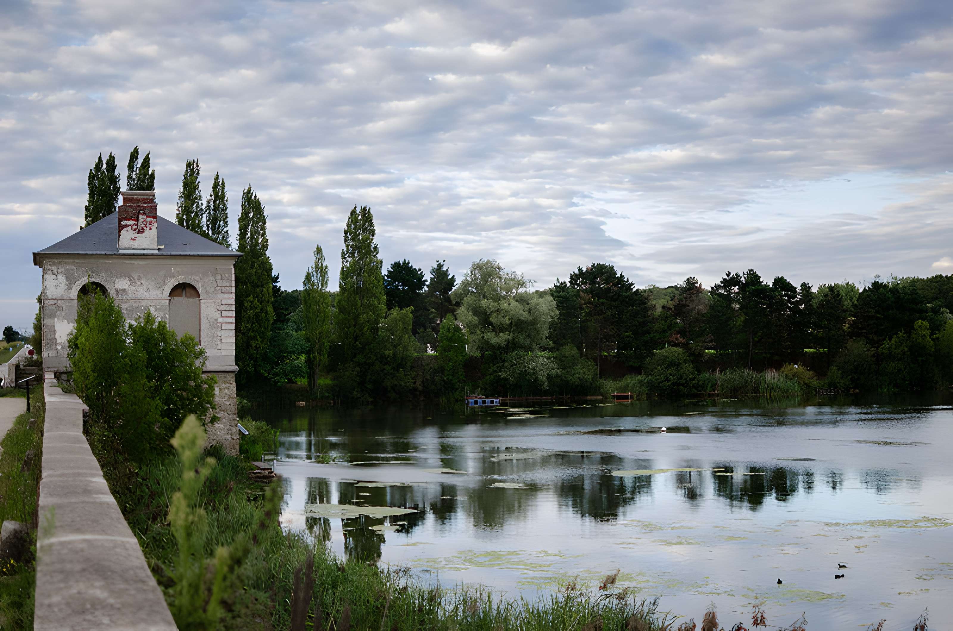 Pavillon de l'Étang de Saclay