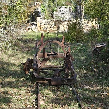 Phosphatière du Cloup dAural à Bach