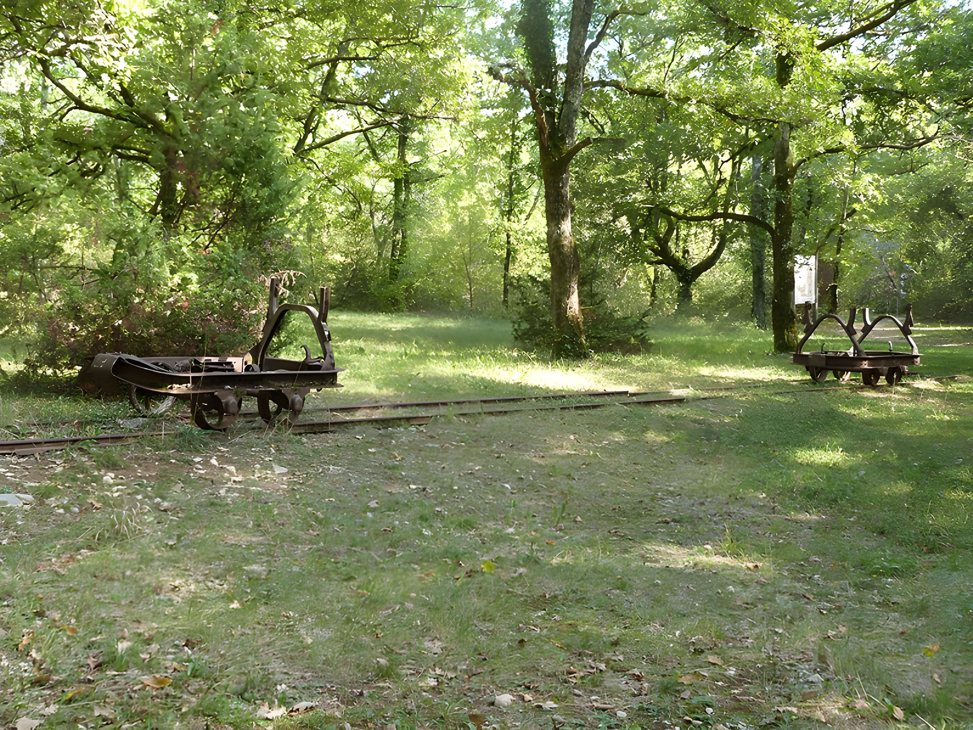 Phosphatière du Cloup d'Aural à Bach