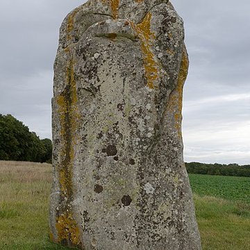Menhir dit la Pierre-aux-Couteaux