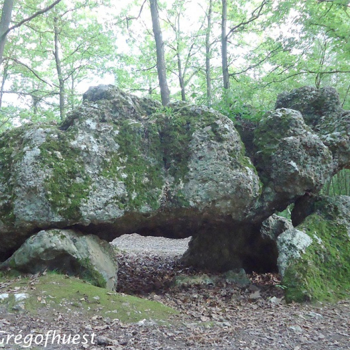 Photo de Dolmen dit La Pierre Courcoulée