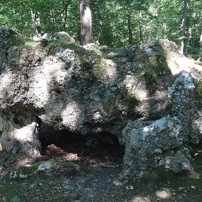 Photo de Dolmen dit La Pierre Courcoulée