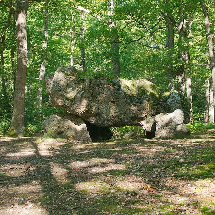 Photo de Dolmen dit La Pierre Courcoulée