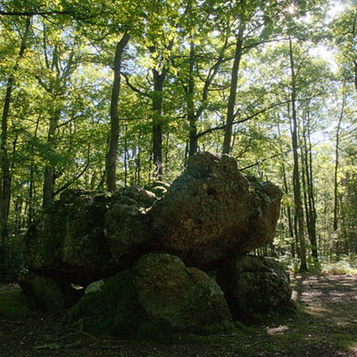 Photo de Dolmen dit La Pierre Courcoulée