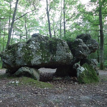 Dolmen dit La Pierre Courcoulée