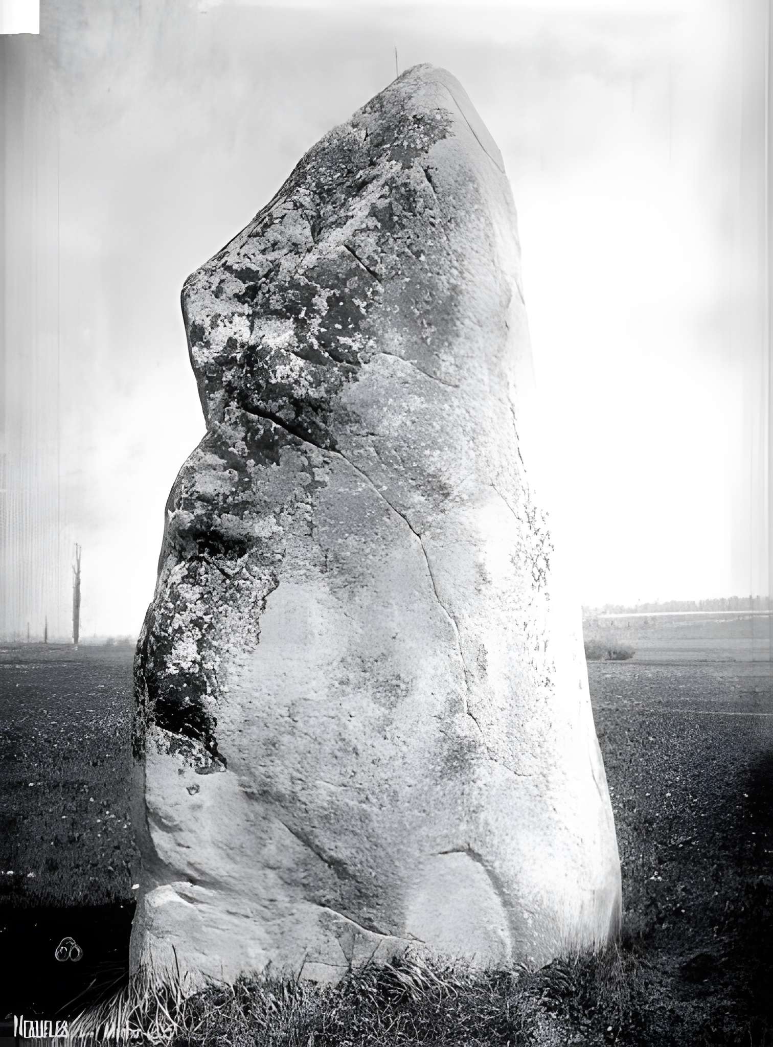 Pierre de Gargantua de Neaufles-Auvergny