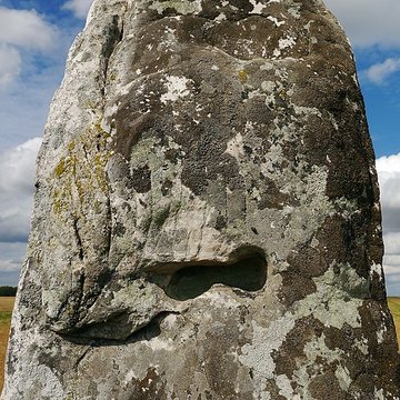 Pierre Droite de Milly-la-Forêt