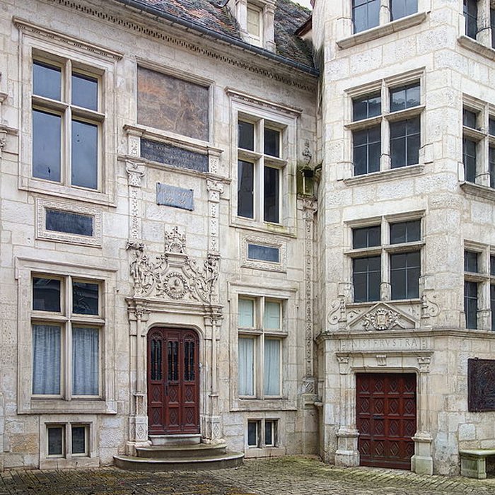 Photo de Hôtel dUzès à Tonnerre