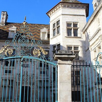 Hôtel dUzès à Tonnerre