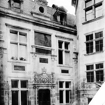 Hôtel dUzès à Tonnerre