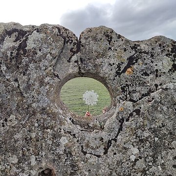 Pierre percée dAroz