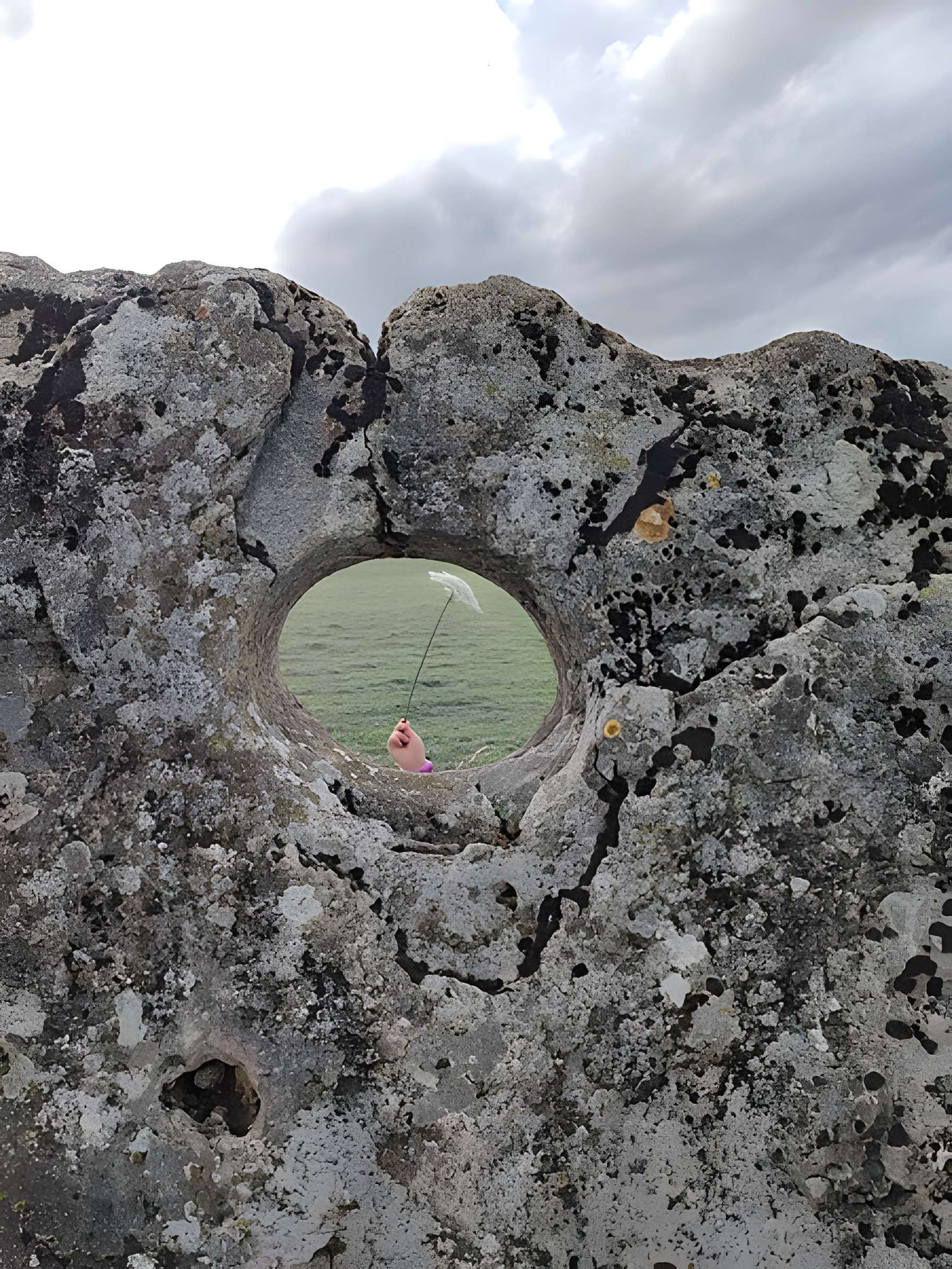 Pierre percée d'Aroz