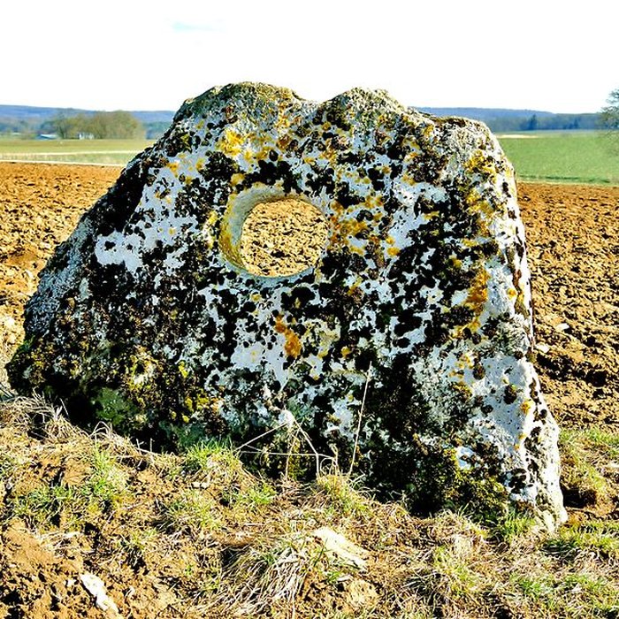 Photo de Pierre percée de Traves