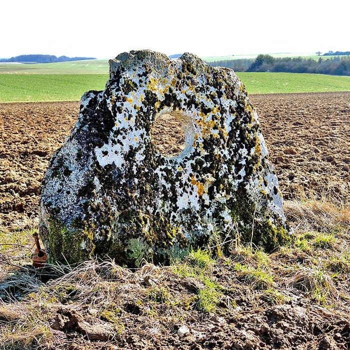 Photo de Pierre percée de Traves