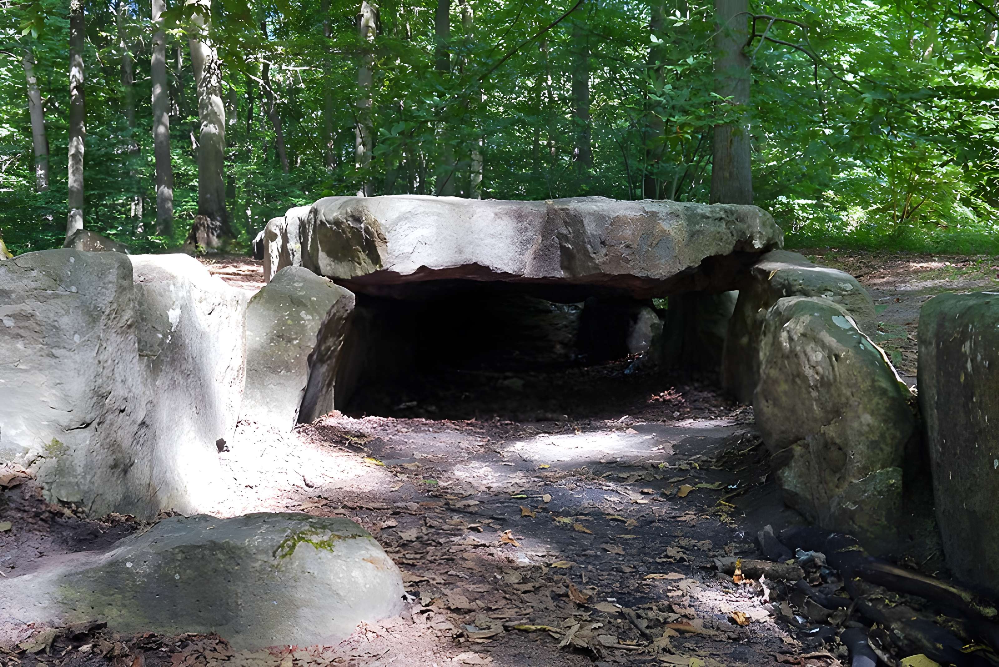 Pierre Turquaise de Saint-Martin-du-Tertre