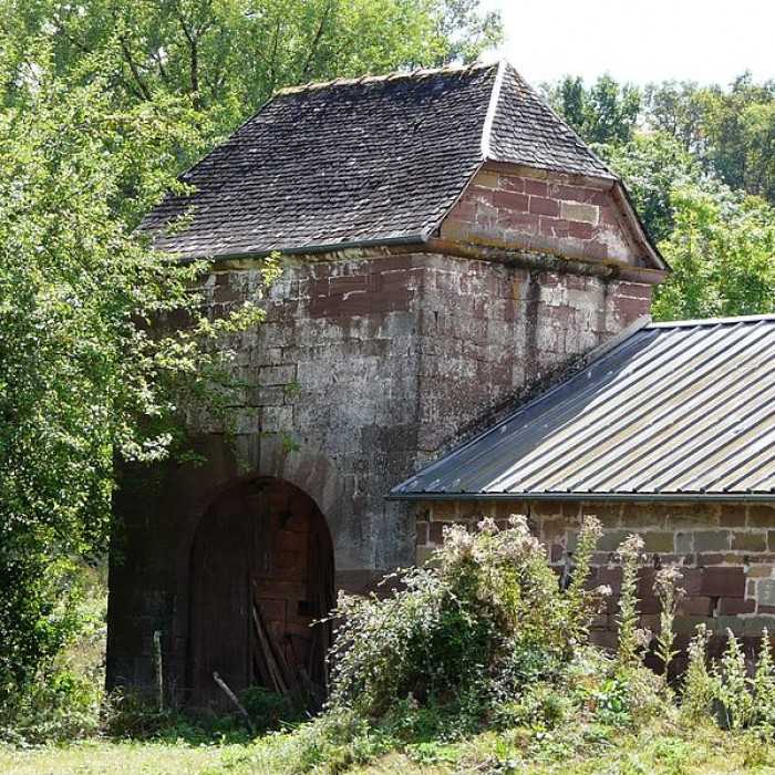 Photo de Pigeonnier-porche de Varetz