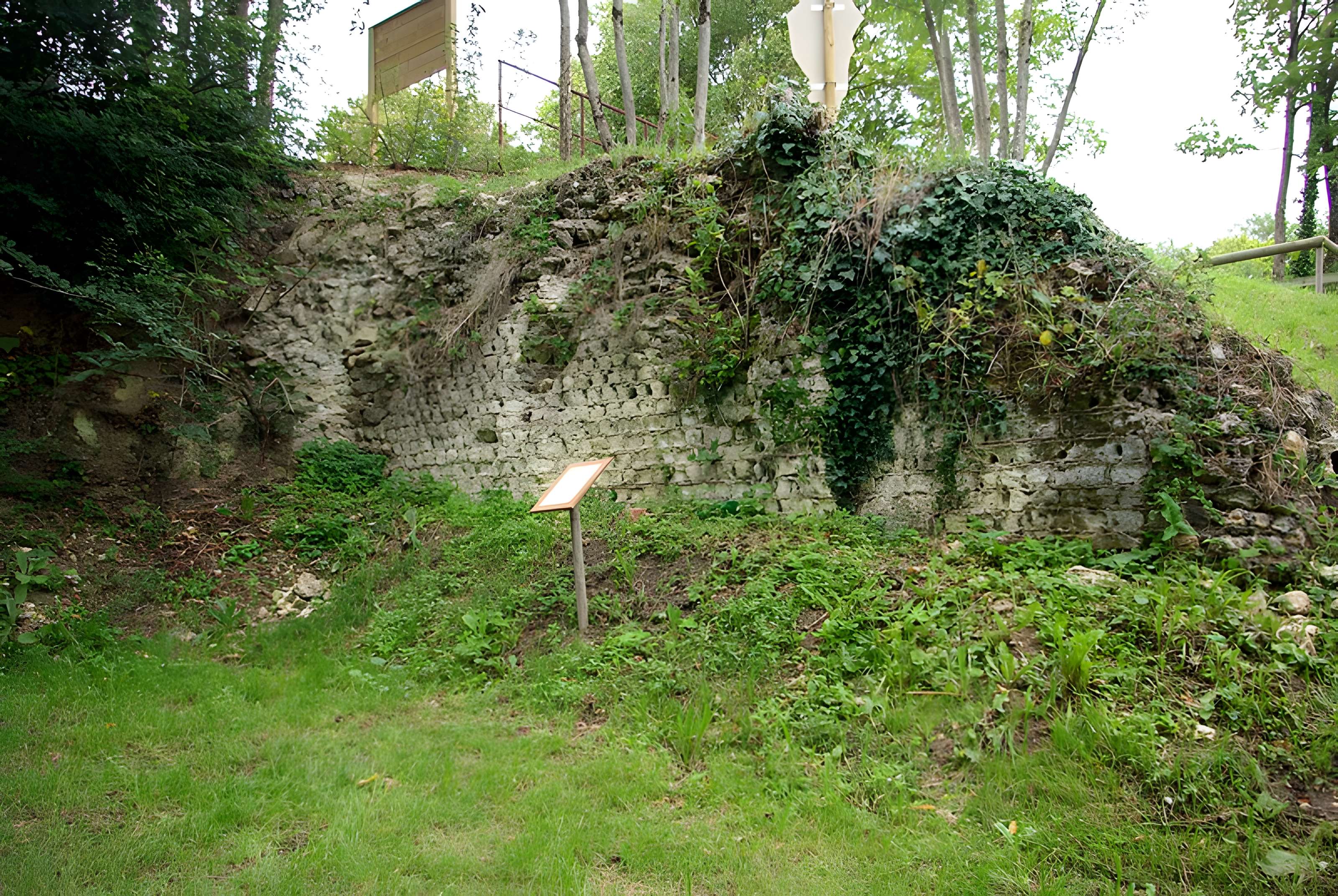 Pile romaine de Cinq-Mars-la-Pile