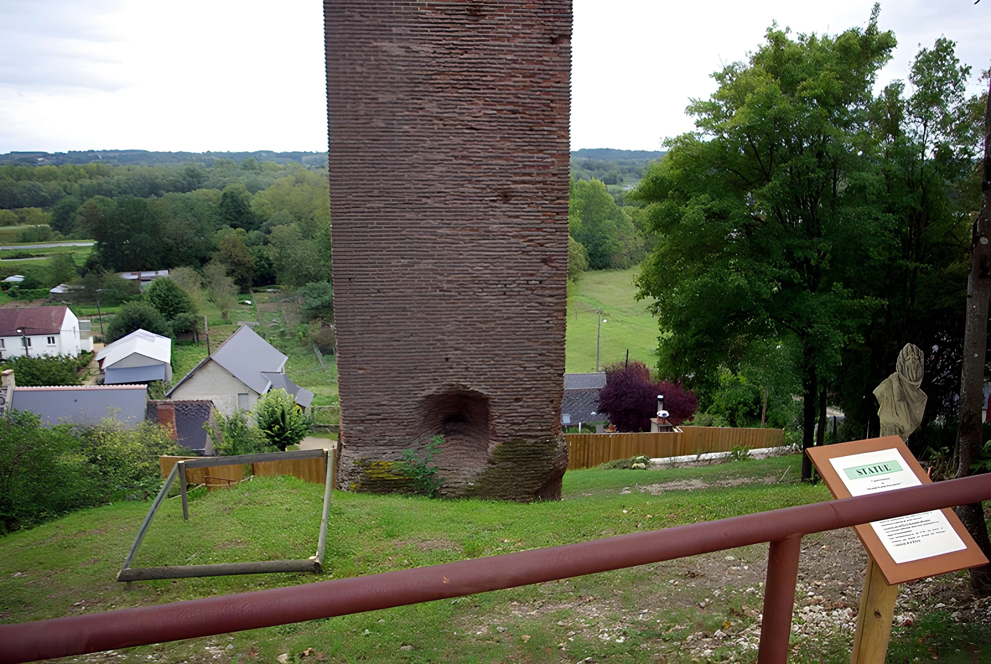 Pile romaine de Cinq-Mars-la-Pile