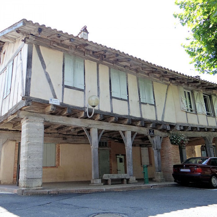 Photo de Place des Arcades à Réalville