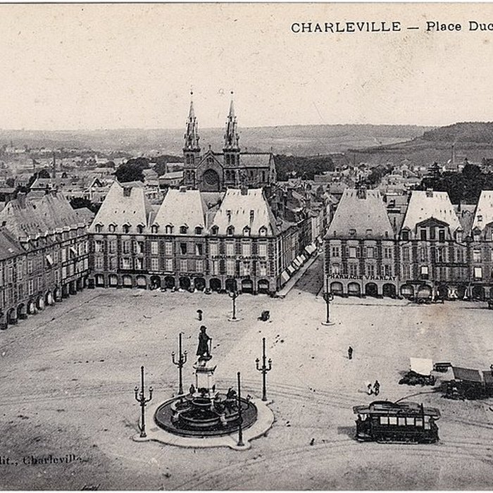 Photo de Place Ducale de Charleville-Mézières