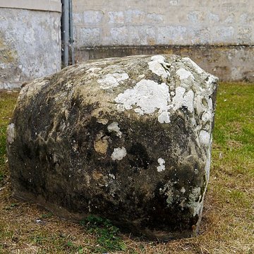Polissoir des Sept coups dépée de Buno-Bonnevaux