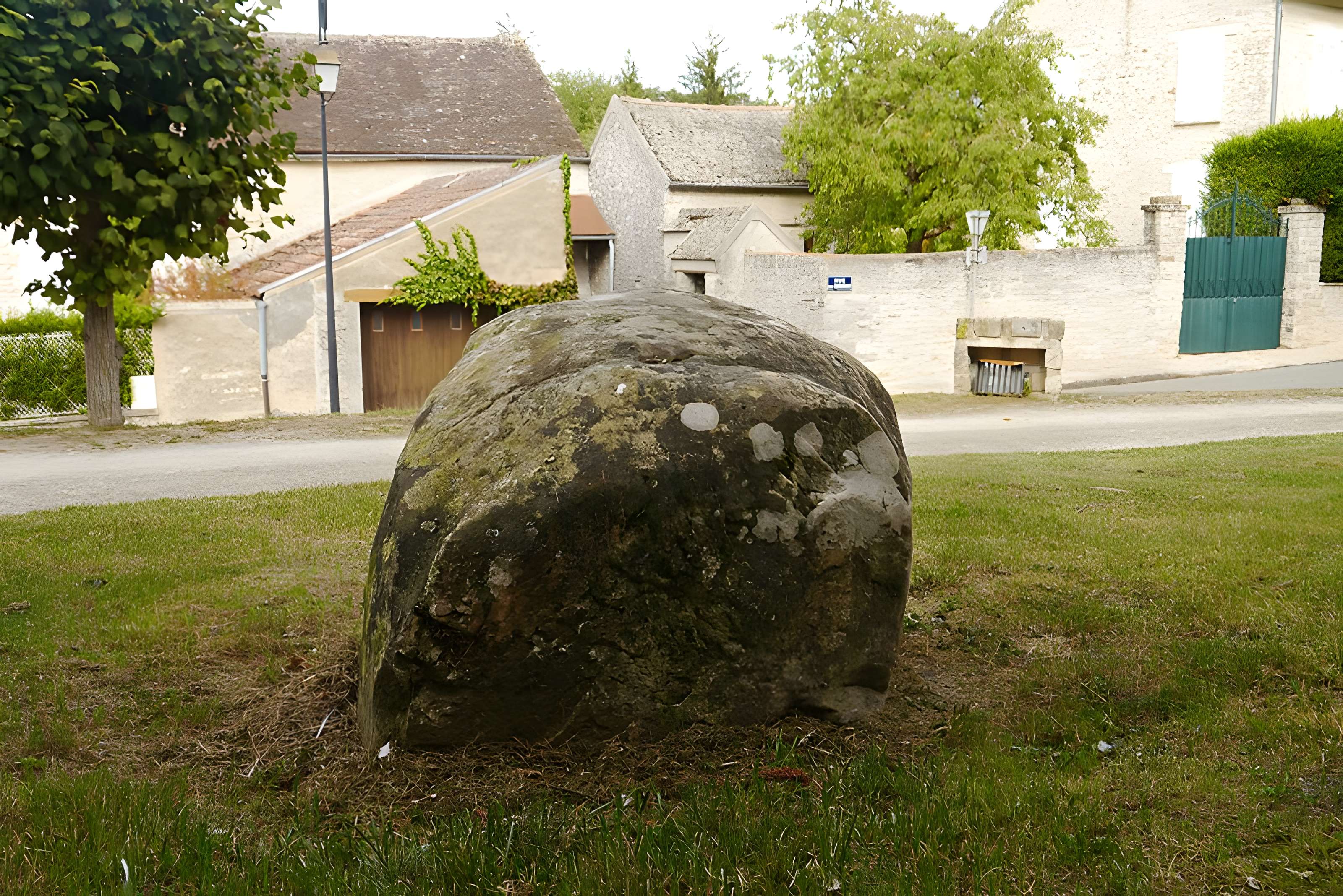 Polissoir des Sept coups d'épée de Buno-Bonnevaux