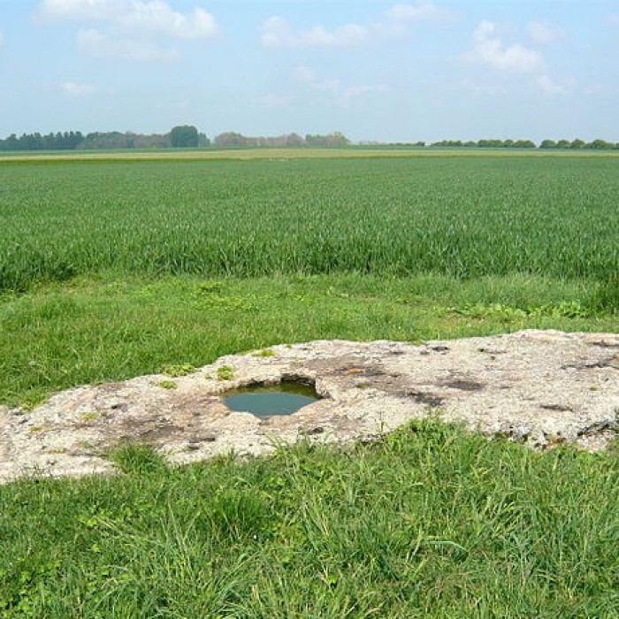 Photo de Polissoir Pinte de Saint-Martin à Corancez