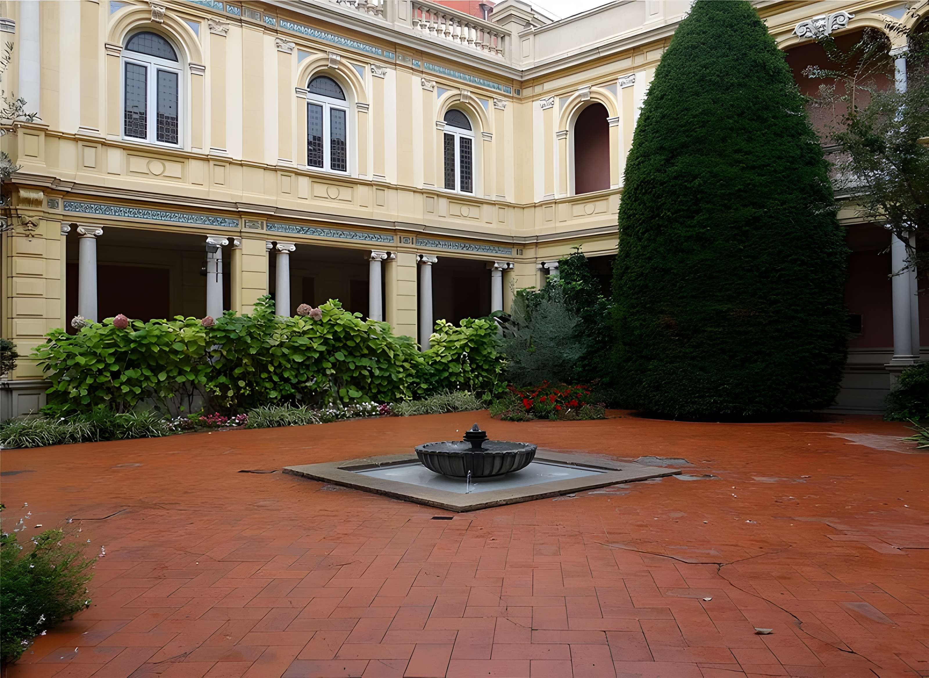 Hôtel Pams à Perpignan