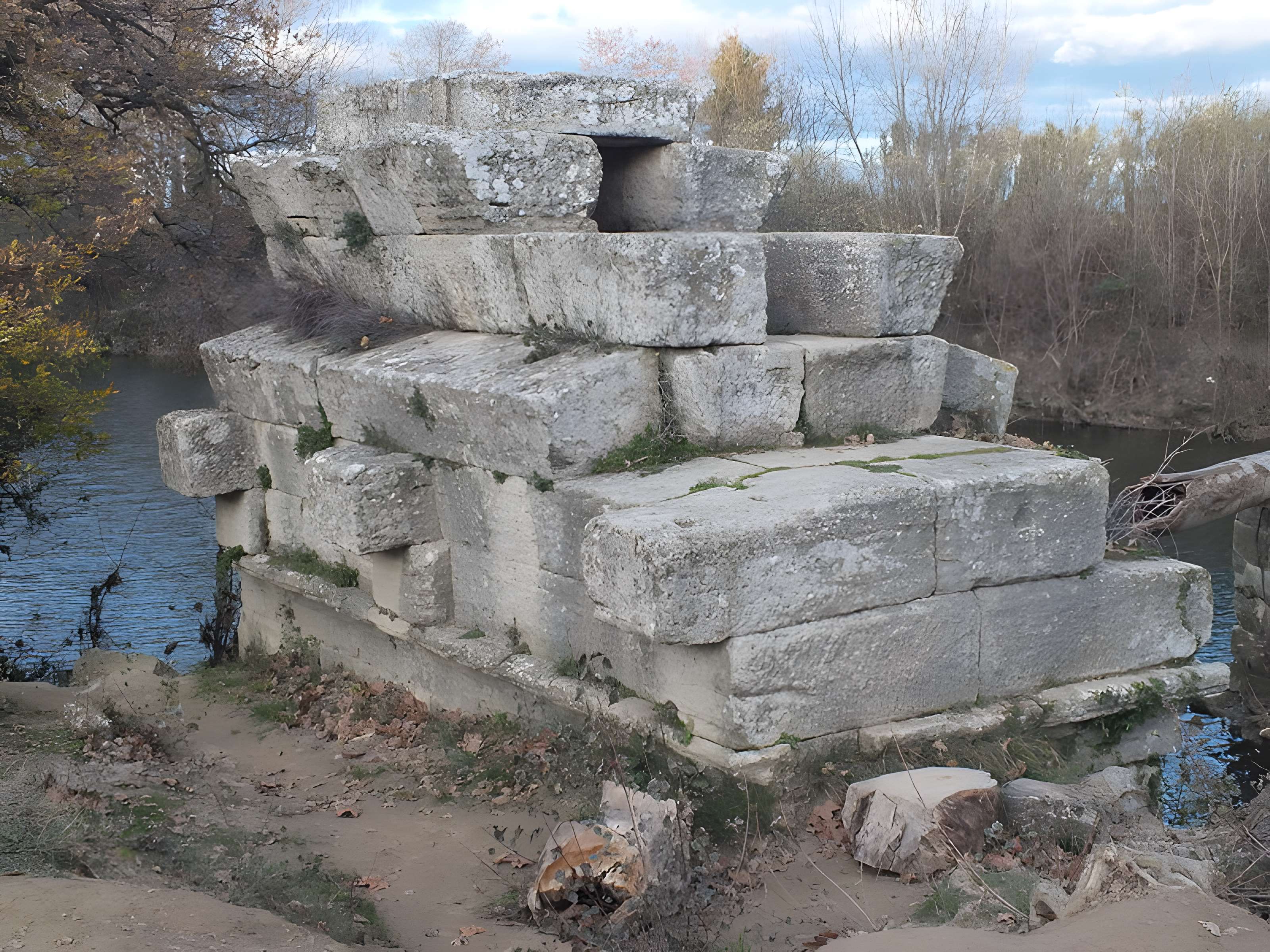 Pont Ambroix Via Domitia à Gallargues-le-Montueux