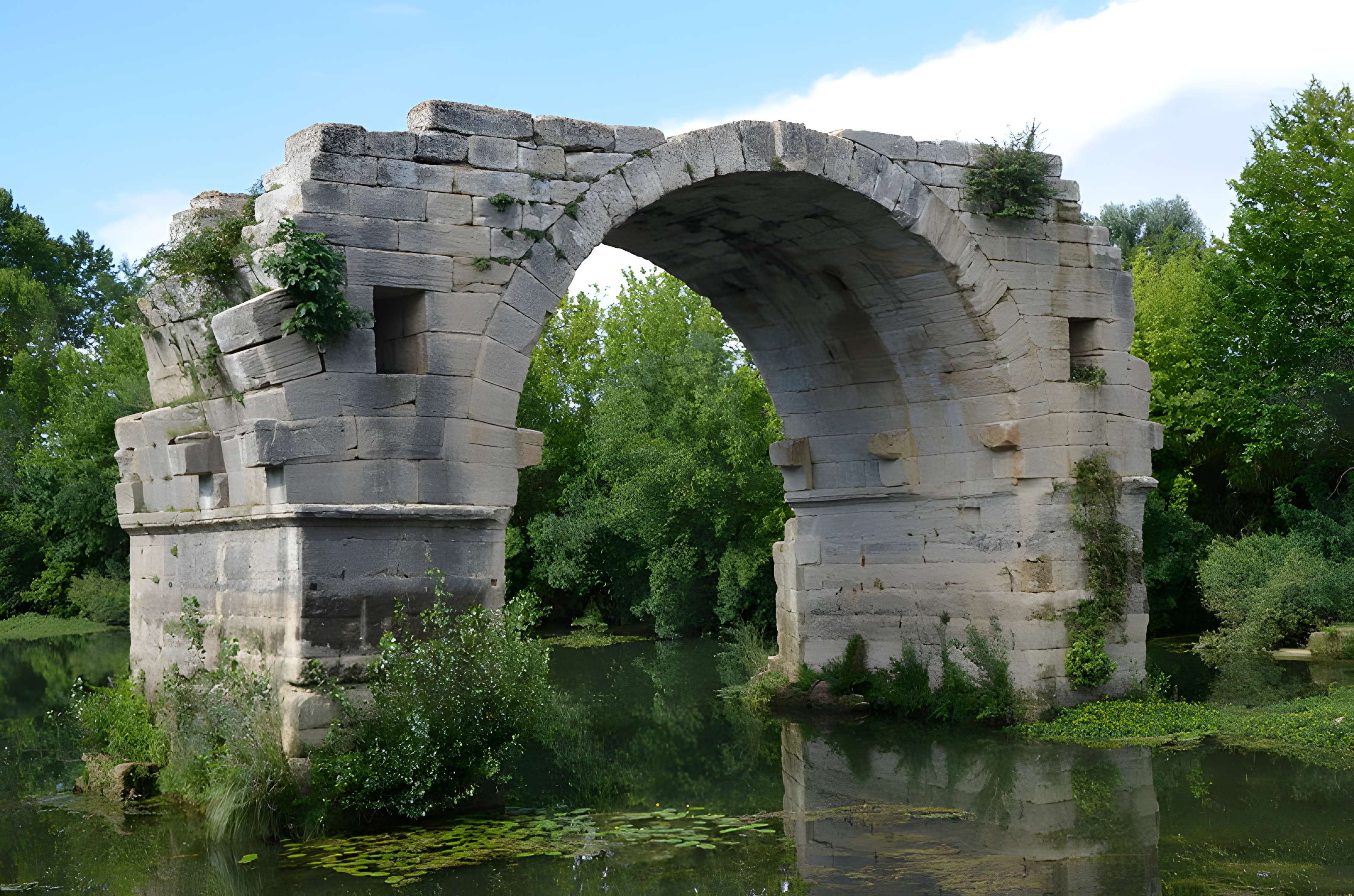 Pont Ambroix Via Domitia à Gallargues-le-Montueux