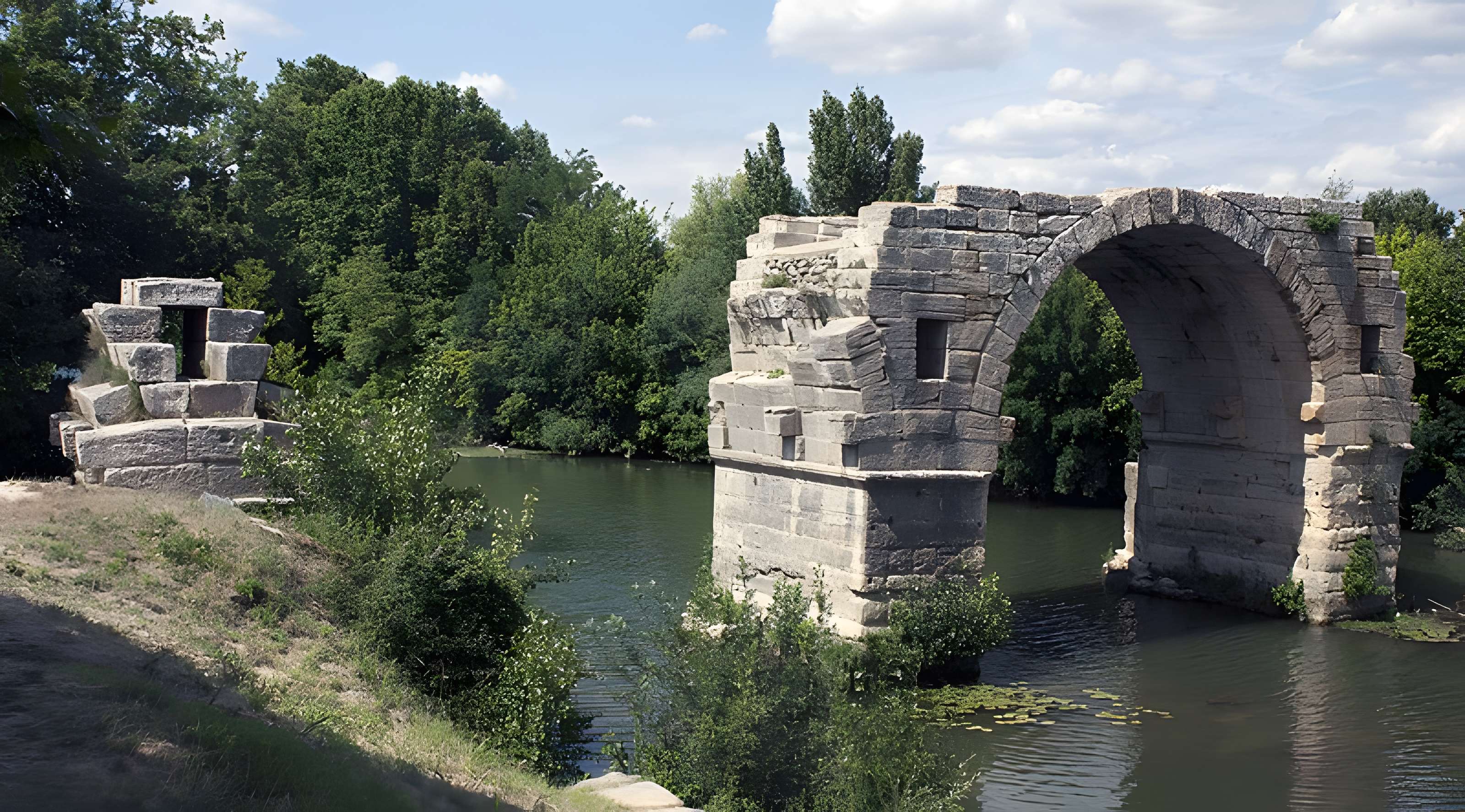 Pont Ambroix Via Domitia à Gallargues-le-Montueux