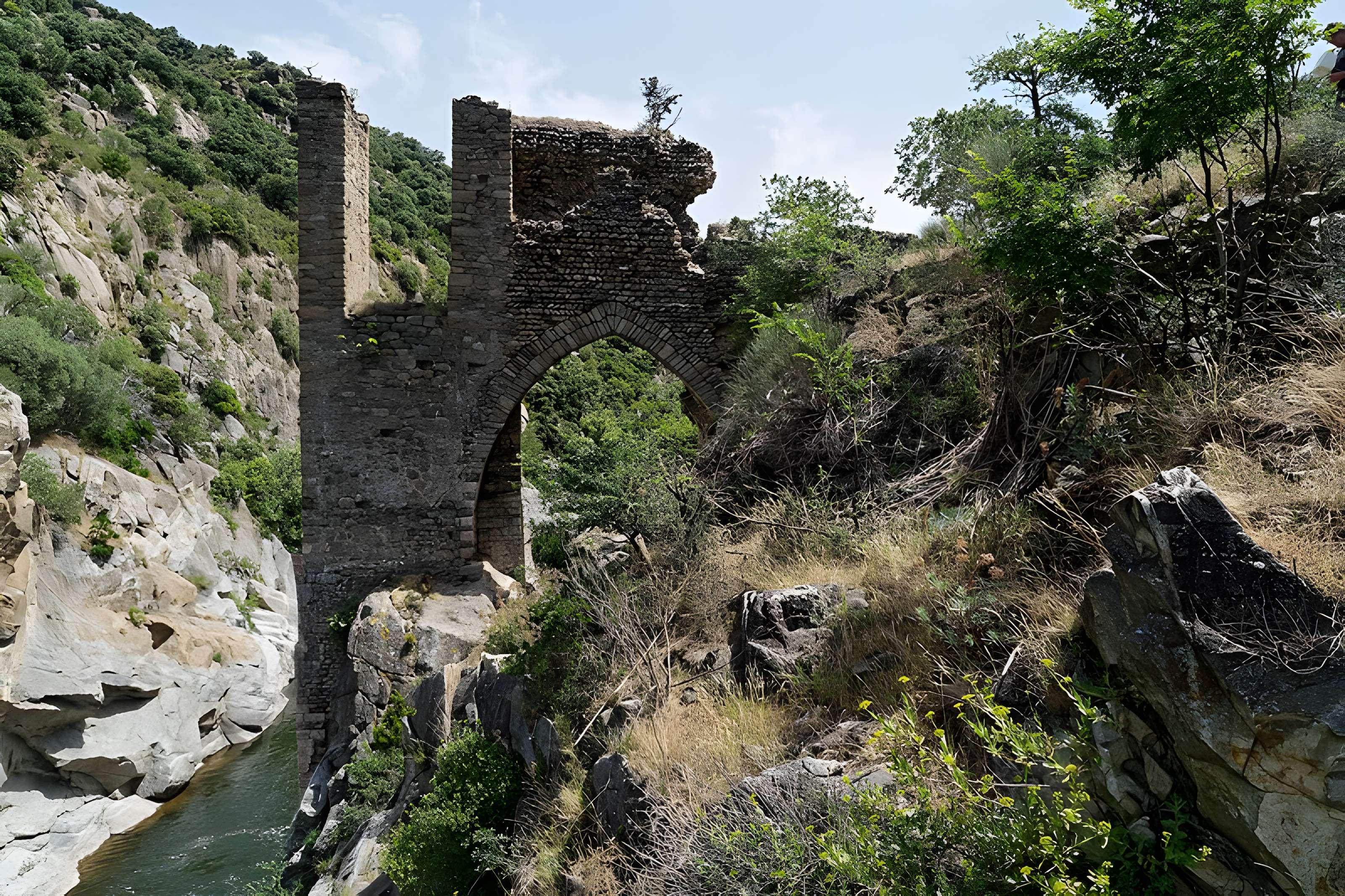 Pont aqueduc d'en Labau à Rodès
