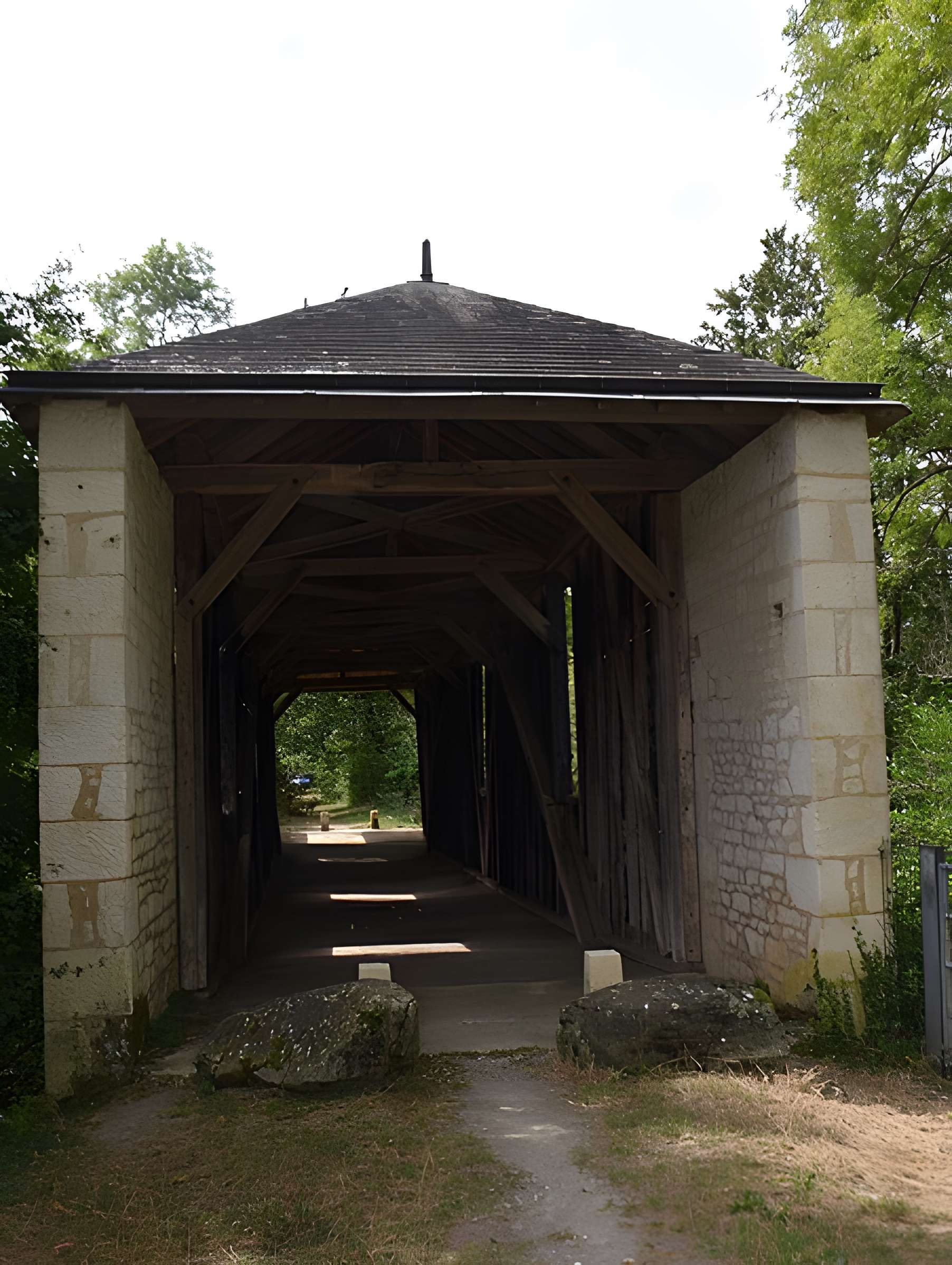 Pont couvert du Pont-Chrétien-Chabenet