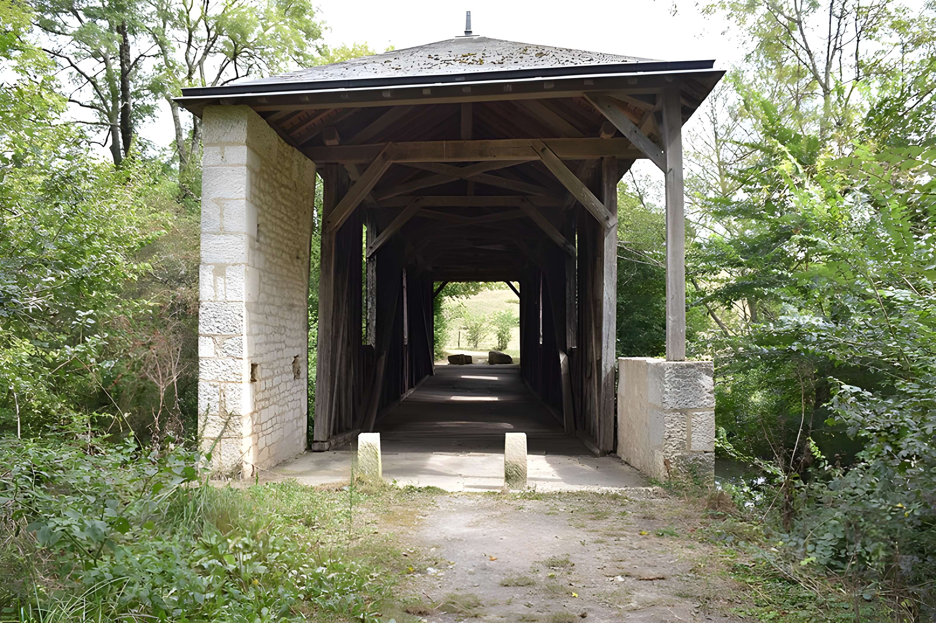 Pont couvert du Pont-Chrétien-Chabenet