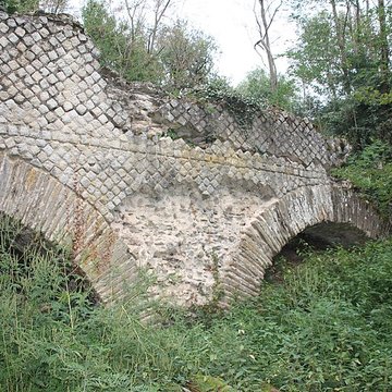 Pont-aqueduc dit le Pont de Jurieux vestiges