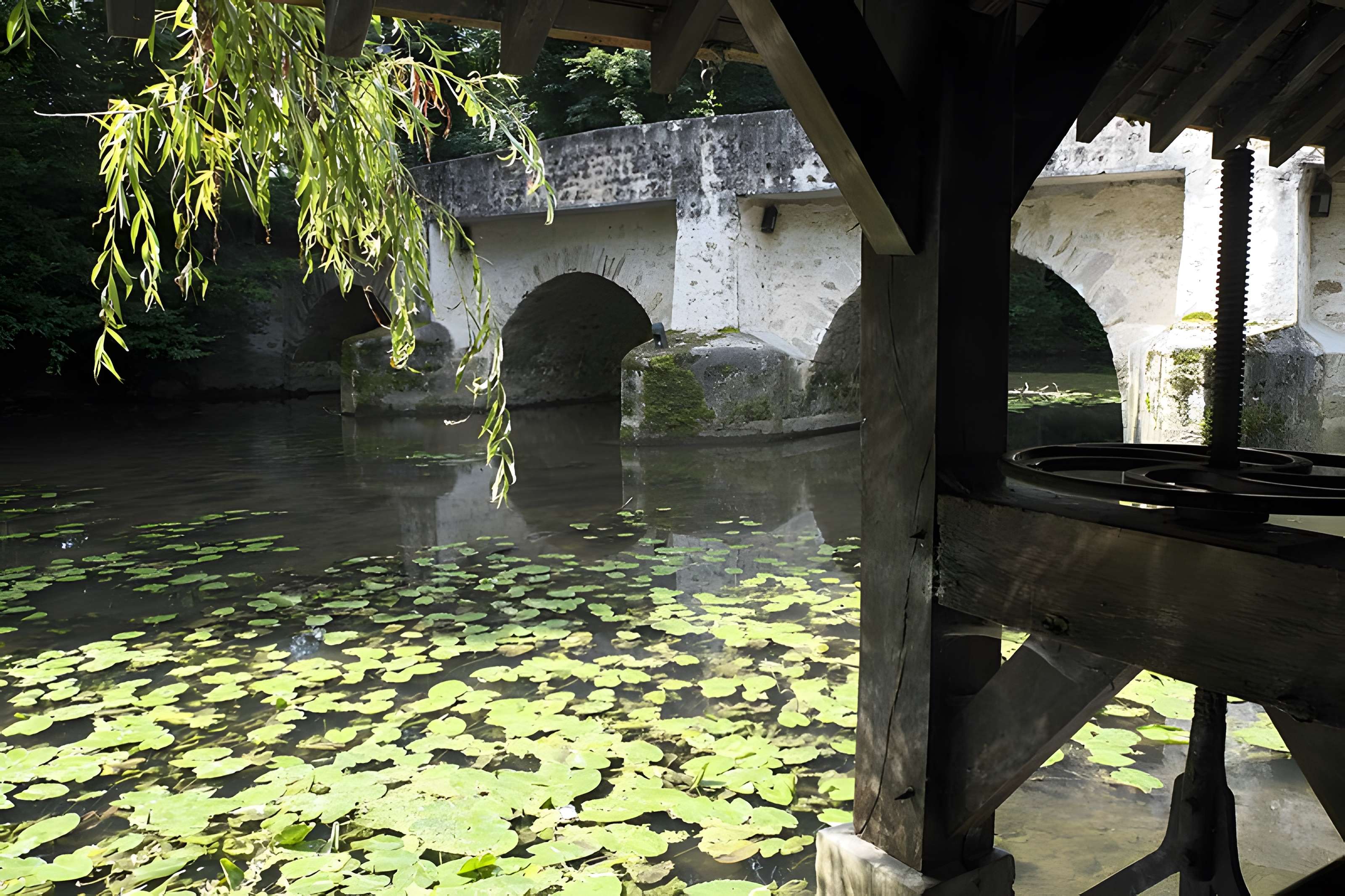 Pont de la Reine Blanche à Boussy-Saint-Antoine