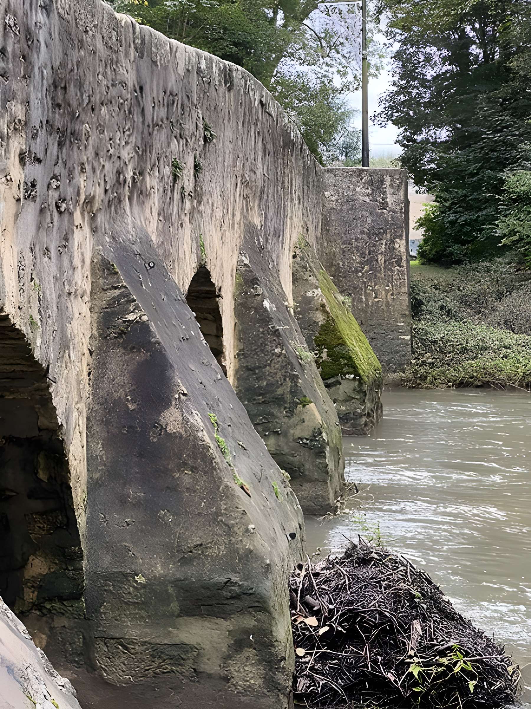 Pont de la Reine Blanche à Boussy-Saint-Antoine