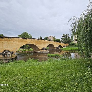 Pont de pierre sur le Sornin de Charlieu