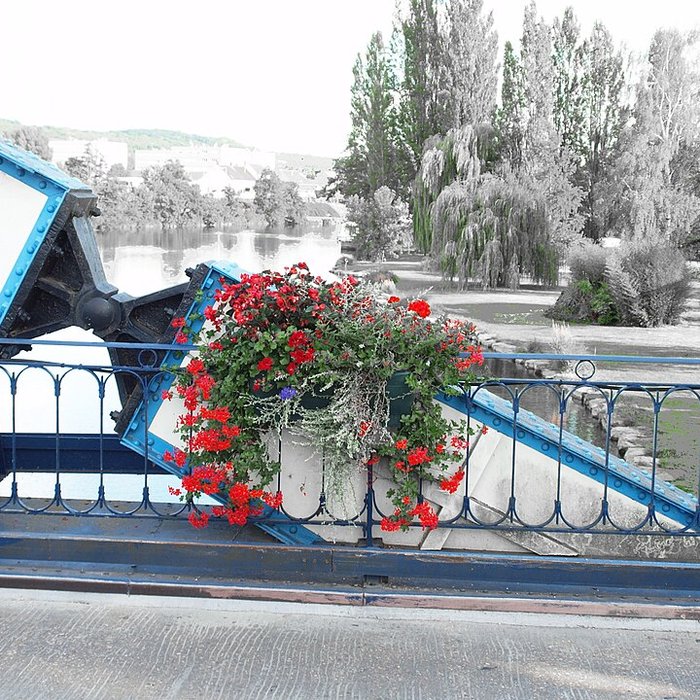 Photo de Pont Eiffel de Monéteau