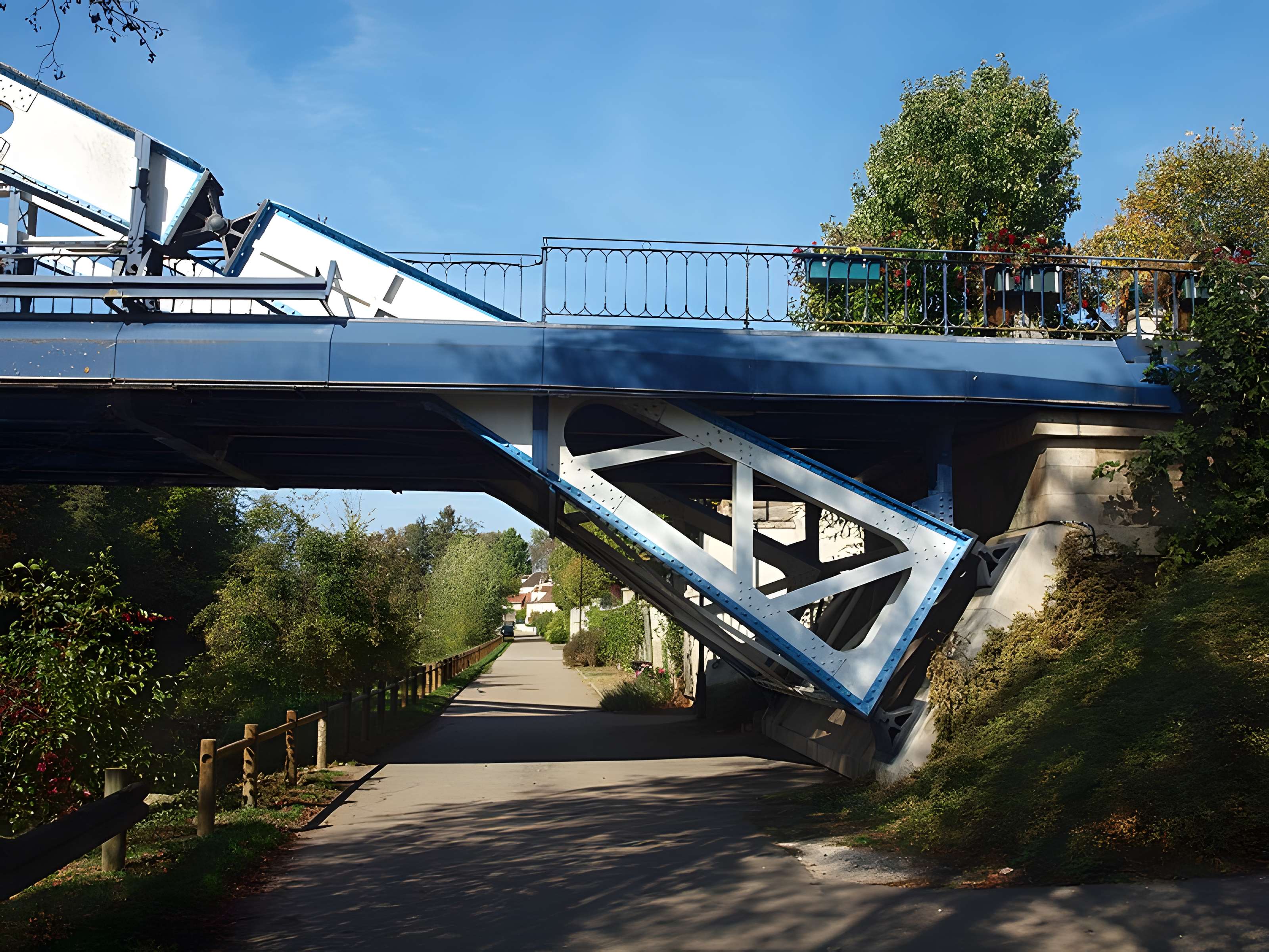 Pont Eiffel de Monéteau
