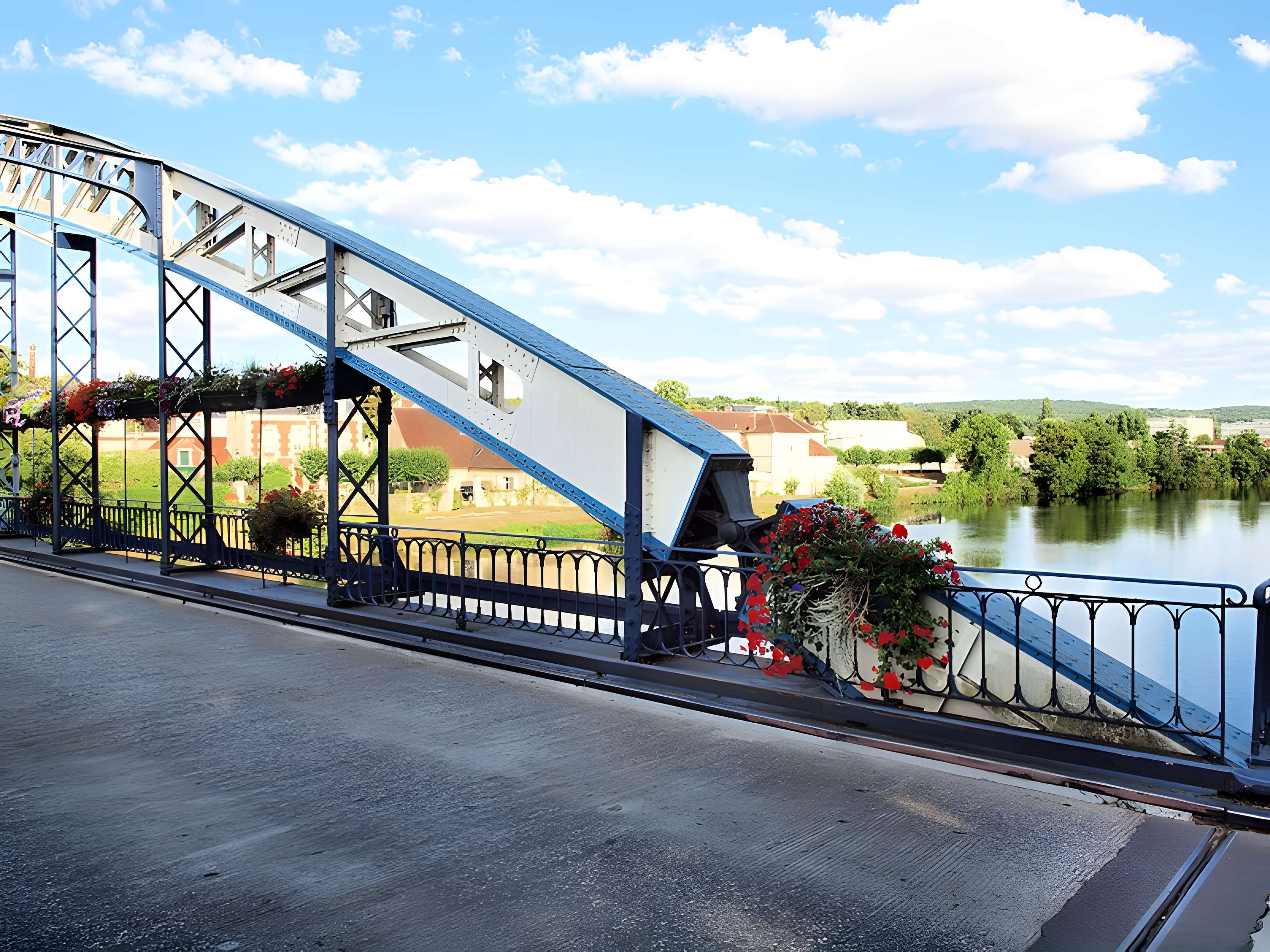 Pont Eiffel de Monéteau