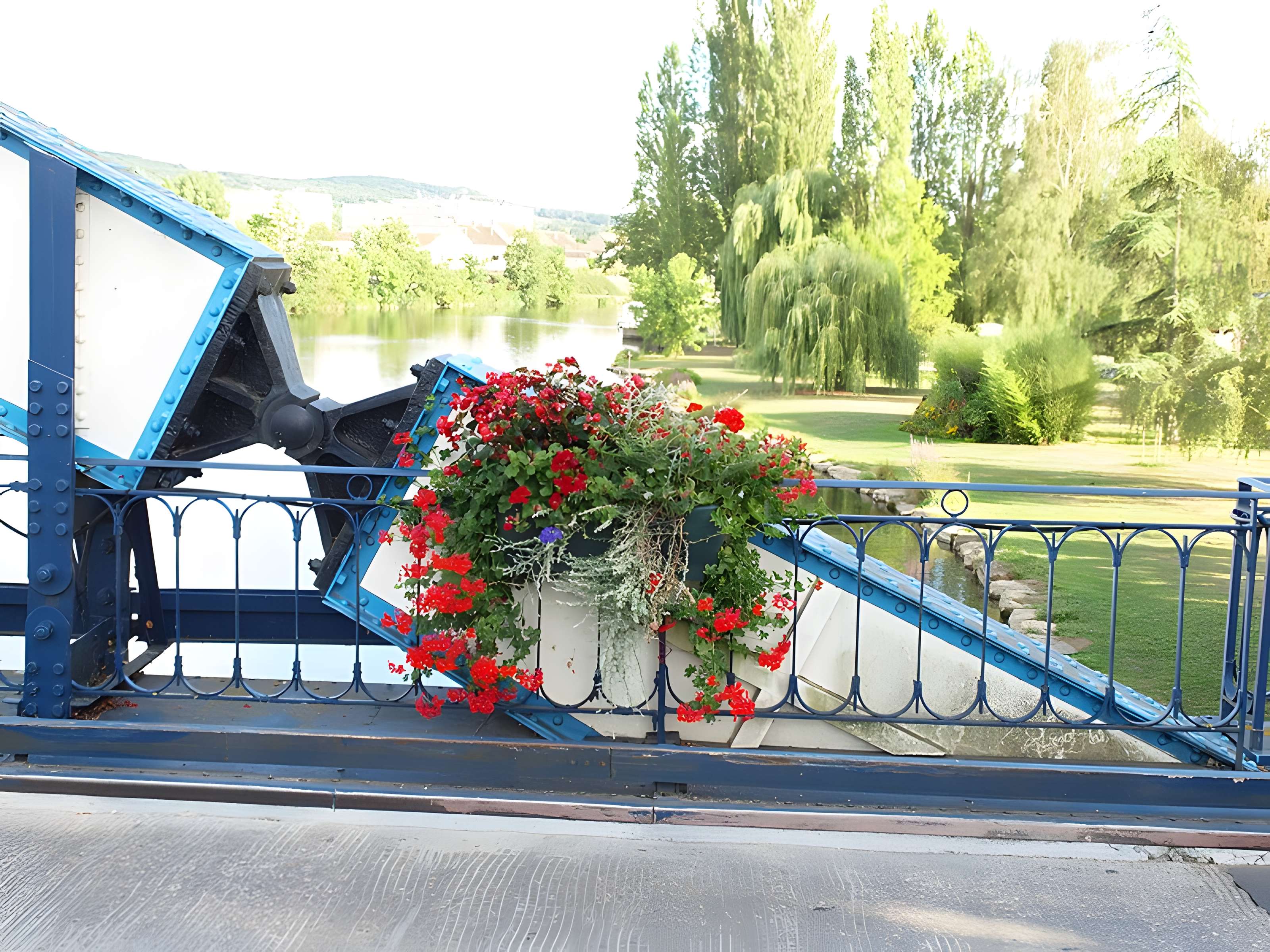 Pont Eiffel de Monéteau