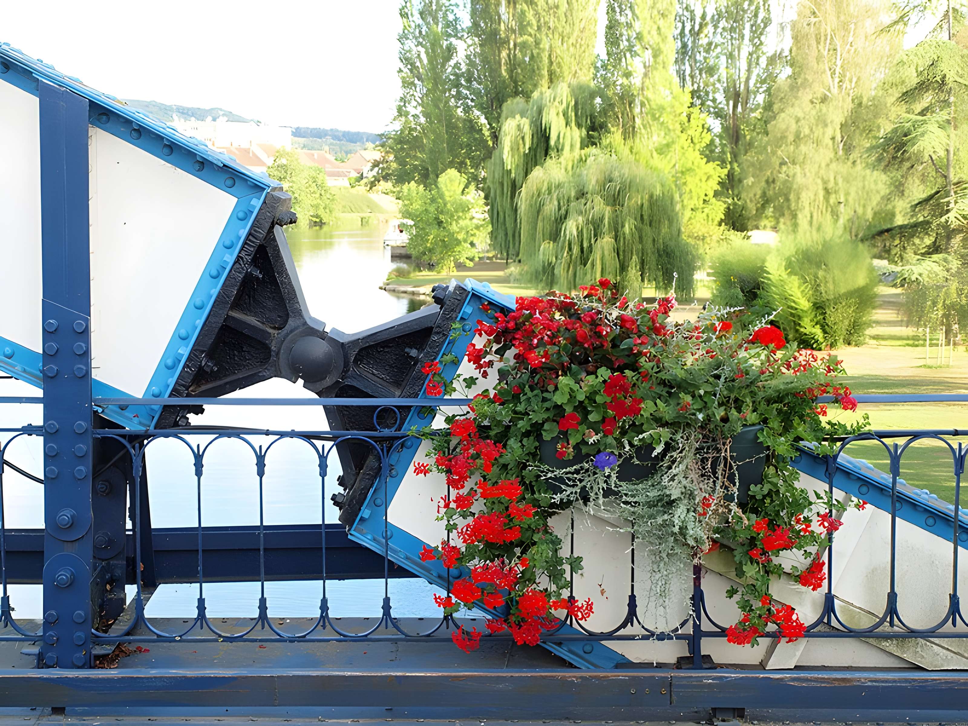 Pont Eiffel de Monéteau
