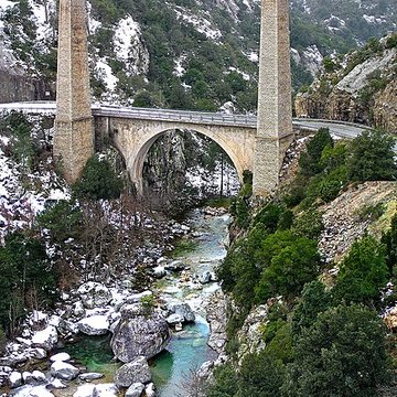 Viaduc sur le Vecchio ou pont Eiffel également sur commune de Vivario
