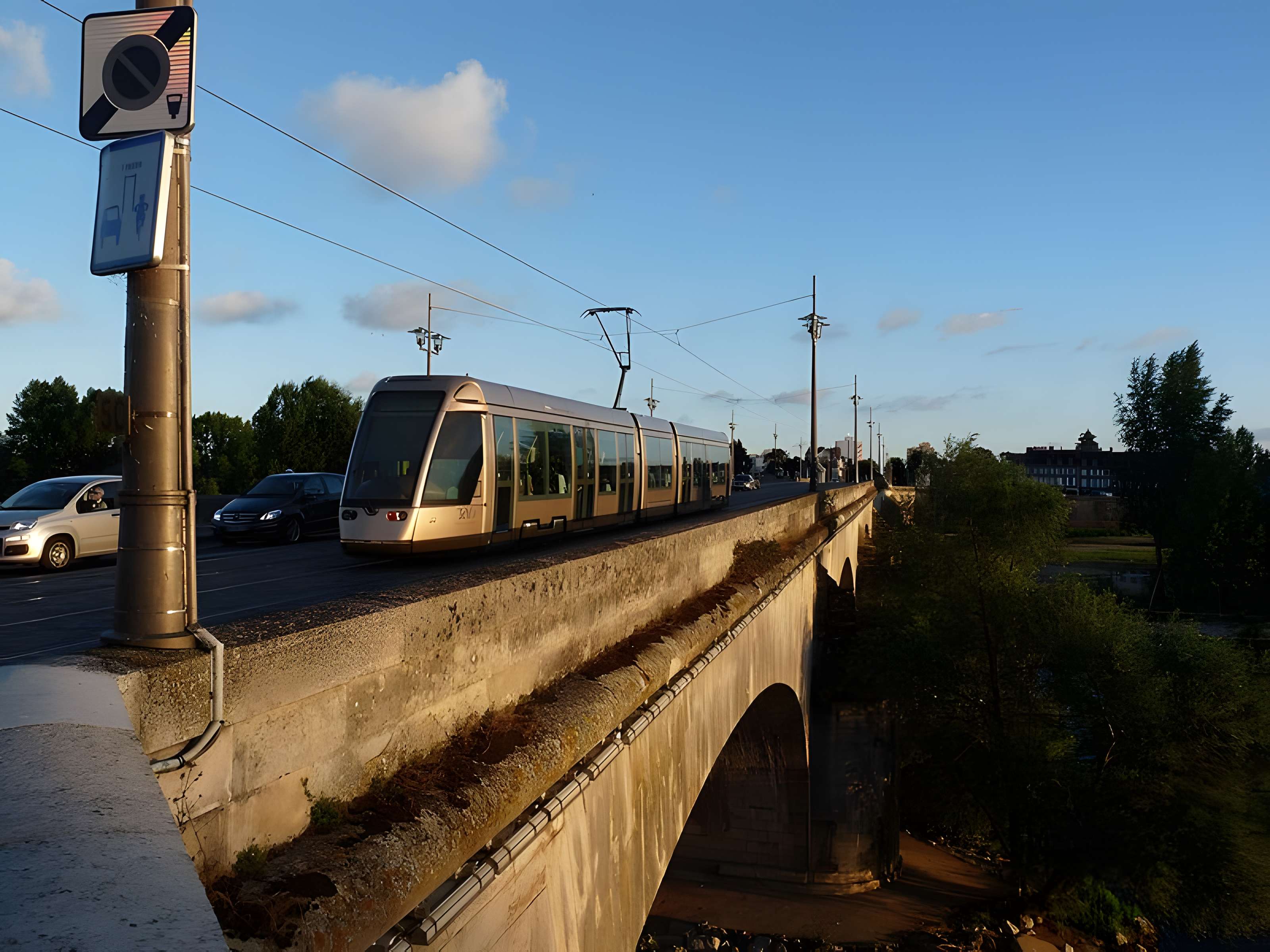 Pont George-V à Orléans