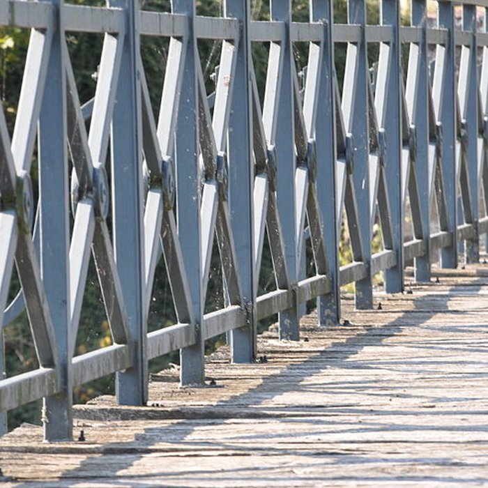 Photo de Pont métallique sur la rivière La Lanterne également sur commune de Bourguignon-lès-Conflans
